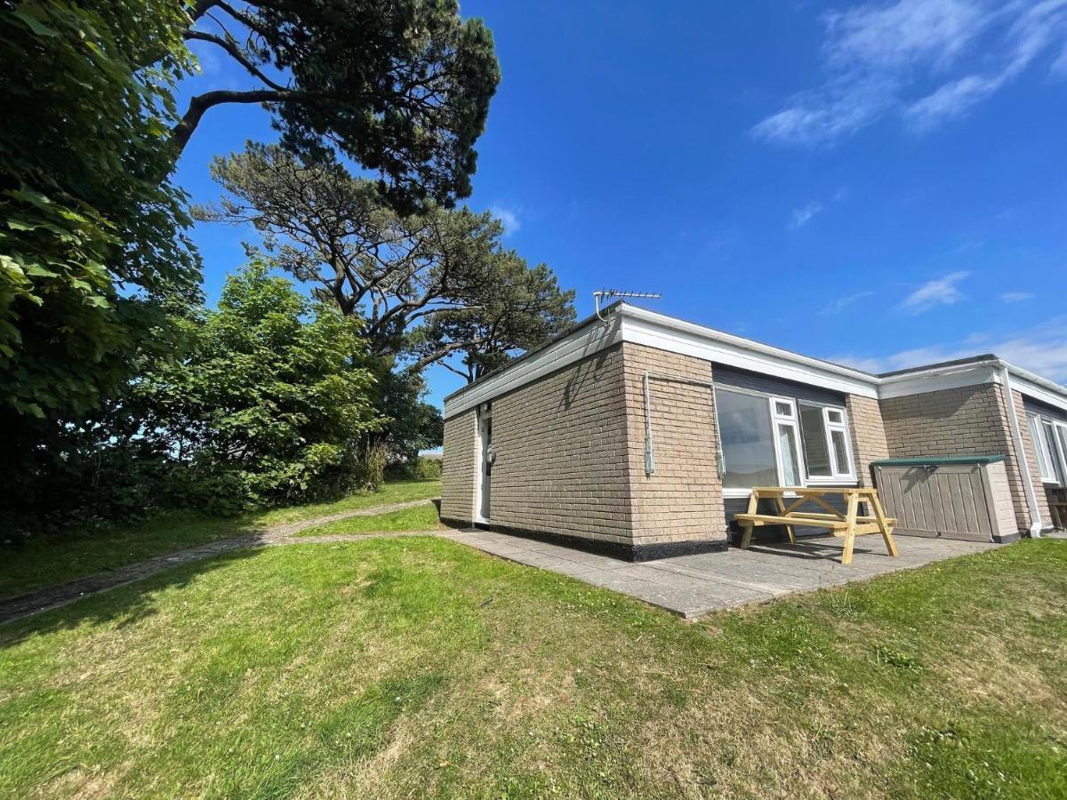 2 Bedroom Holiday Chalet Near Bude Kilkhampton Экстерьер фото